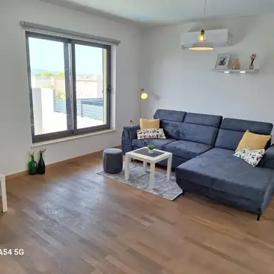 Two Bedroom Apartment with Balcony and Sea View Roza A1