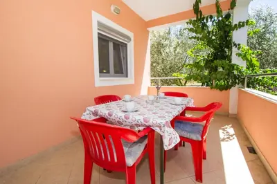 Tlocrt objekta Apartments and Rooms Skalinada