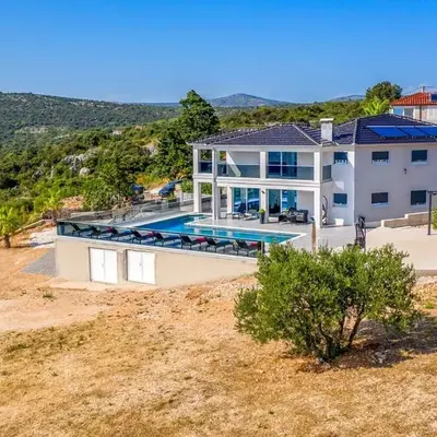 Villa Lavrie