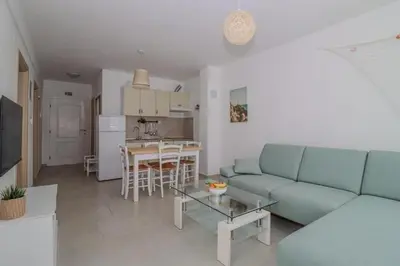 Kuhinja ili čajna kuhinja u objektu Apartments with swimming pool Brodarica - Sibenik - 25027