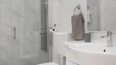 Kupaonica u objektu Holiday home Rozara by Villas Guide