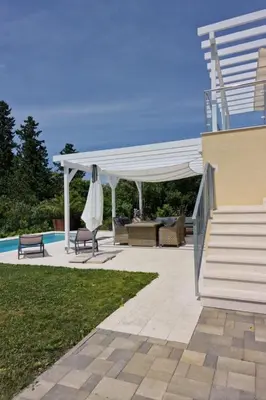 Bazen u objektu Holiday Home Großes Ferienhaus zur alleinigen Nutzung mit Pool by Interhome ili u blizini