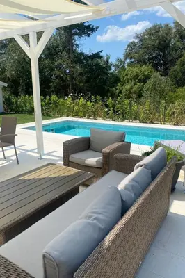 Bazen u objektu Holiday Home Großes Ferienhaus zur alleinigen Nutzung mit Pool by Interhome ili u blizini