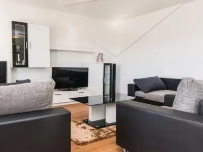 TV i/ili zabavni centar u objektu Apartment Laura mit Pool by Interhome