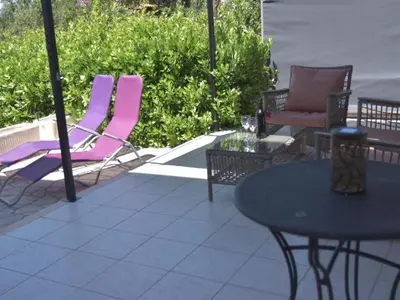 Popločani dio dvorišta ili vanjski dio objekta Apartment Garten Bungalow by Interhome