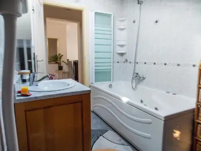 Kupaonica u objektu Holiday Home Villa Bruna mit privatem Pool by Interhome
