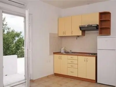 Kuhinja ili čajna kuhinja u objektu Apartment Kleines Apartment Emil Vanily by Interhome