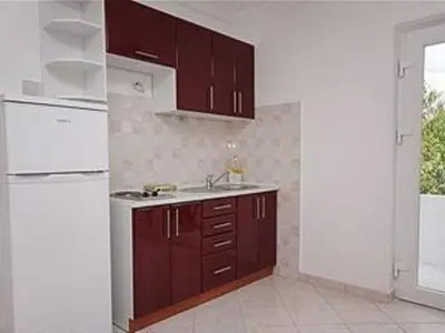 Kuhinja ili čajna kuhinja u objektu Apartment Kleines Apartment Emil Bordo by Interhome
