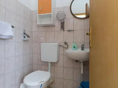 Kupaonica u objektu Apartment Fewo Adria-Meerblick by Interhome