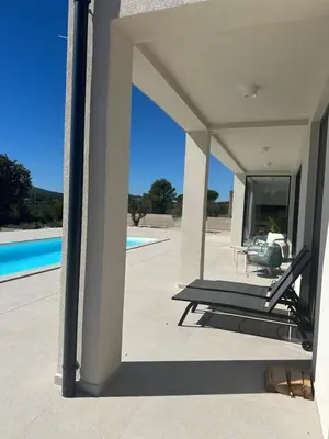 Bazen u objektu New luxury villa BRDINE ili u blizini