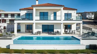 Bazen u objektu Villa Infinity View by Villas Guide ili u blizini