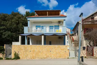 Zgrada u kojoj se nalazi apartman
