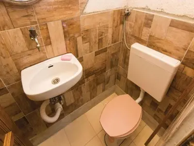 Kupaonica u objektu Holiday Home Anita 1 mit Pool by Interhome