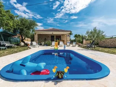 Bazen u objektu Holiday Home Anita 1 mit Pool by Interhome ili u blizini