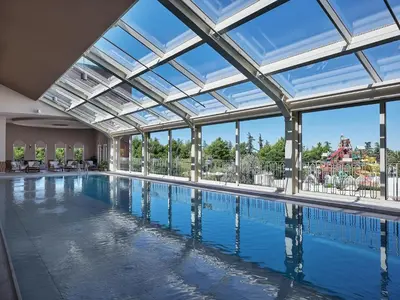 Bazen u objektu Sibenik Resort ili u blizini