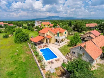 Priroda u blizini vila