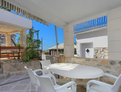 Balkon ili terasa u objektu Pool villa near sea