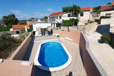 Bazen u objektu Pool villa near sea ili u blizini