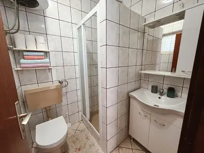 Kupaonica u objektu Apartments Nediljka - Dolac, Primosten