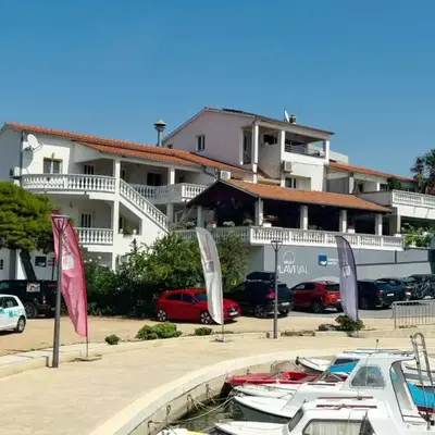 Plavi Val Apartments