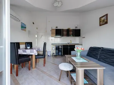 Kuhinja ili čajna kuhinja u objektu Apartment Beach Vibes-6 by Interhome