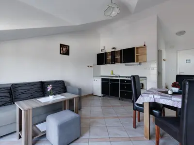 Kuhinja ili čajna kuhinja u objektu Apartment Beach Vibes-3 by Interhome