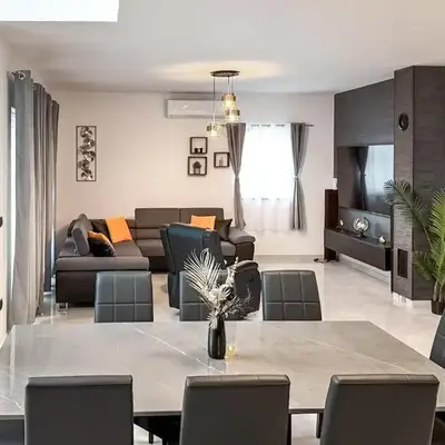 4 Bedroom Gorgeous Home In Raslina