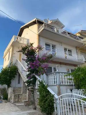 Zgrada u kojoj se nalazi apartman