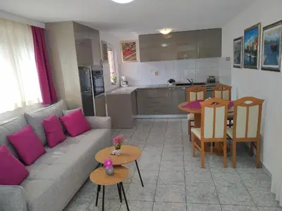 Kuhinja ili čajna kuhinja u objektu Holiday Home Milenka