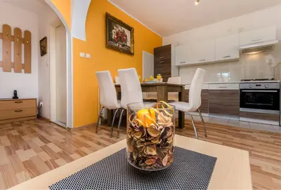 Kuhinja ili čajna kuhinja u objektu Apartments Ante