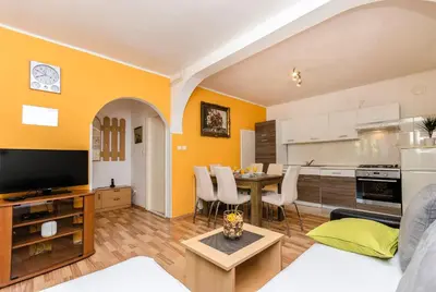 Kuhinja ili čajna kuhinja u objektu Apartments Ante