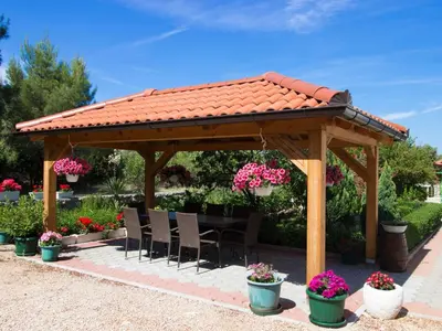 Vrt u objektu Apartment Apartmani Vesna Grebaštica by Interhome