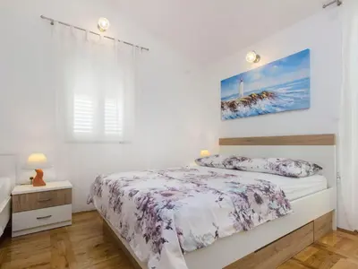 Krevet ili kreveti u jedinici u objektu Apartment Apartmani Vesna Grebaštica by Interhome