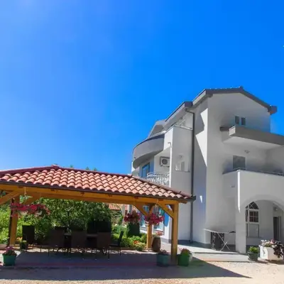 Apartment Apartmani Vesna Grebaštica by Interhome