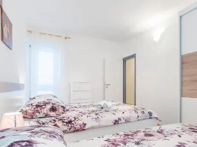Krevet ili kreveti u jedinici u objektu Apartment Apartmani Vesna Grebaštica by Interhome