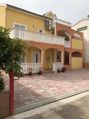 Zgrada u kojoj se nalazi apartman