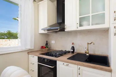 Kuhinja ili čajna kuhinja u objektu Villa Kalista