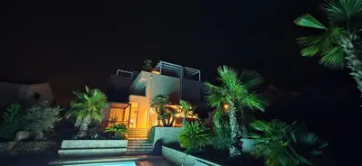 Vrt u objektu Azure Pool House Murter