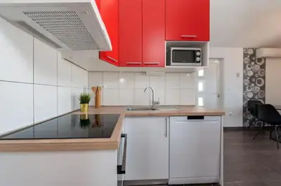 Kuhinja ili čajna kuhinja u objektu Quiet Bay Getaway Apt Mona 2 4 and 6