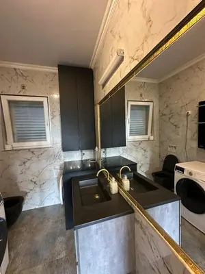 Kuhinja ili čajna kuhinja u objektu LaFamilia Apartmani Vodice