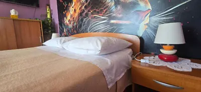 Krevet ili kreveti u jedinici u objektu Sea View Apartment with Balcony & Sunset 2 min to Beach
