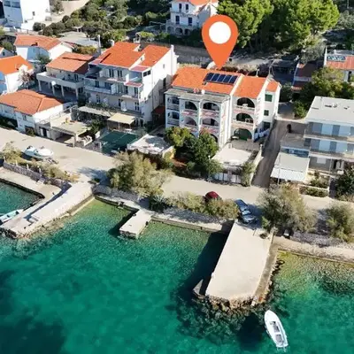 Apartment and Rooms Ive