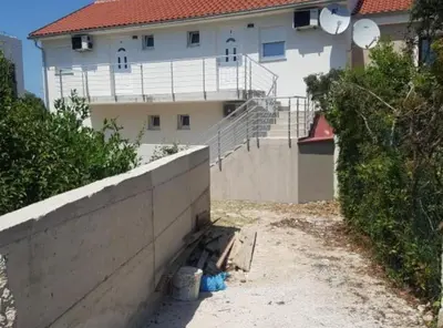 Zgrada u kojoj se nalazi apartman