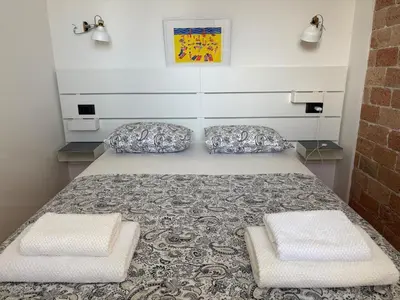 Krevet ili kreveti u jedinici u objektu Basil Street Apartment - free parking