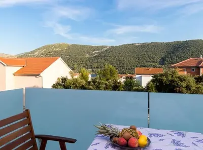 Pogled na planine ili pogled na planine iz apartmana