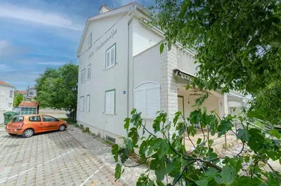 Zgrada u kojoj se nalazi apartman