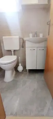 Kupaonica u objektu Apartment KALETA