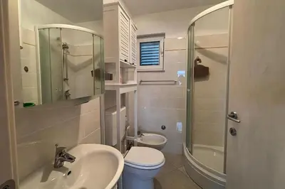 Kupaonica u objektu Apartments with parking space Vodice - 25148