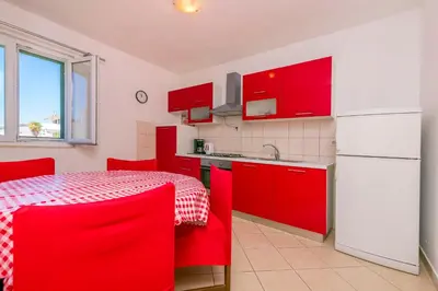Kuhinja ili čajna kuhinja u objektu House Sahara