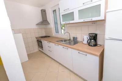 Kuhinja ili čajna kuhinja u objektu House Sahara